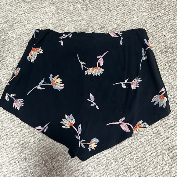 UO Kimchi Blue Shorts - Picture 6 of 12